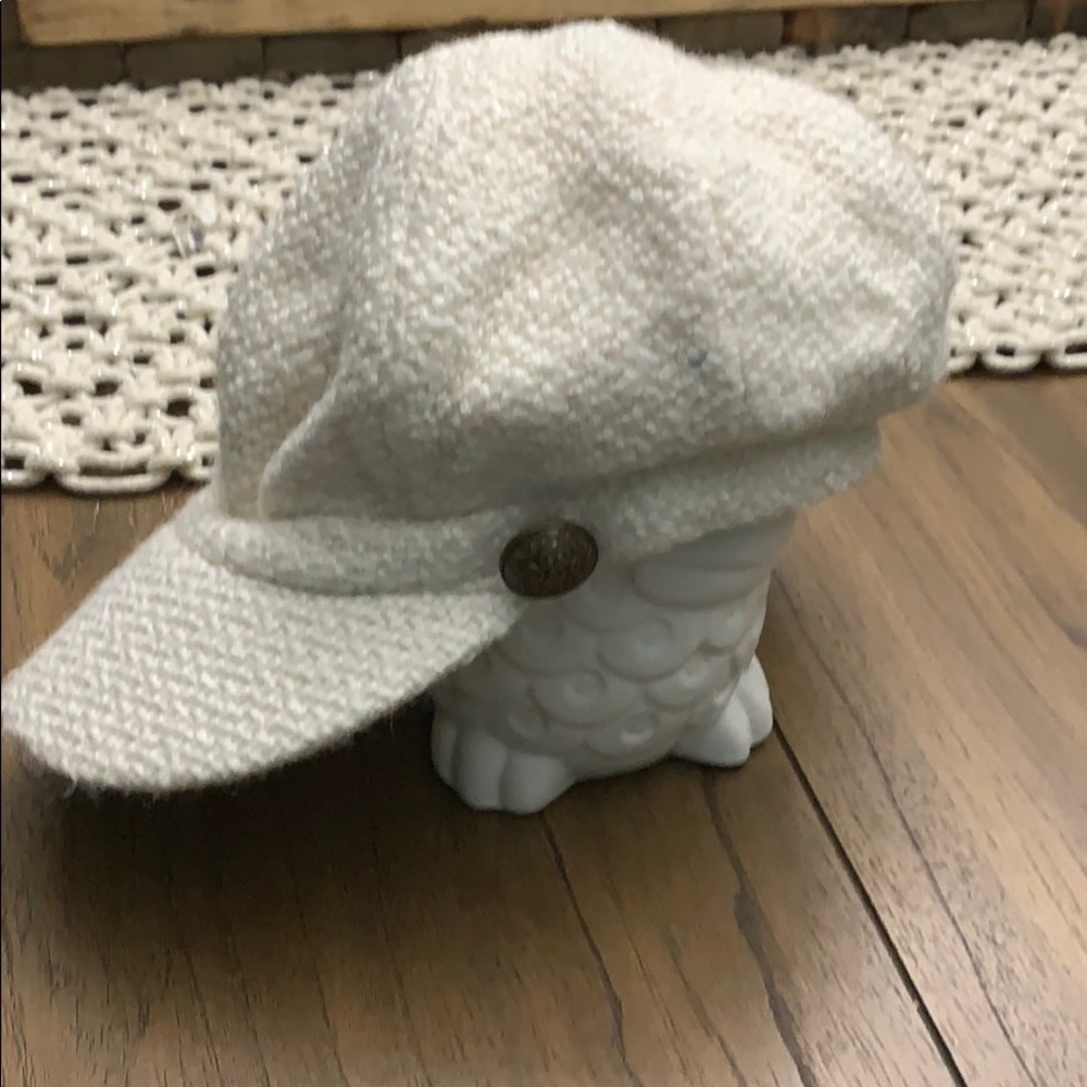 NWOT White wool newsboy hat